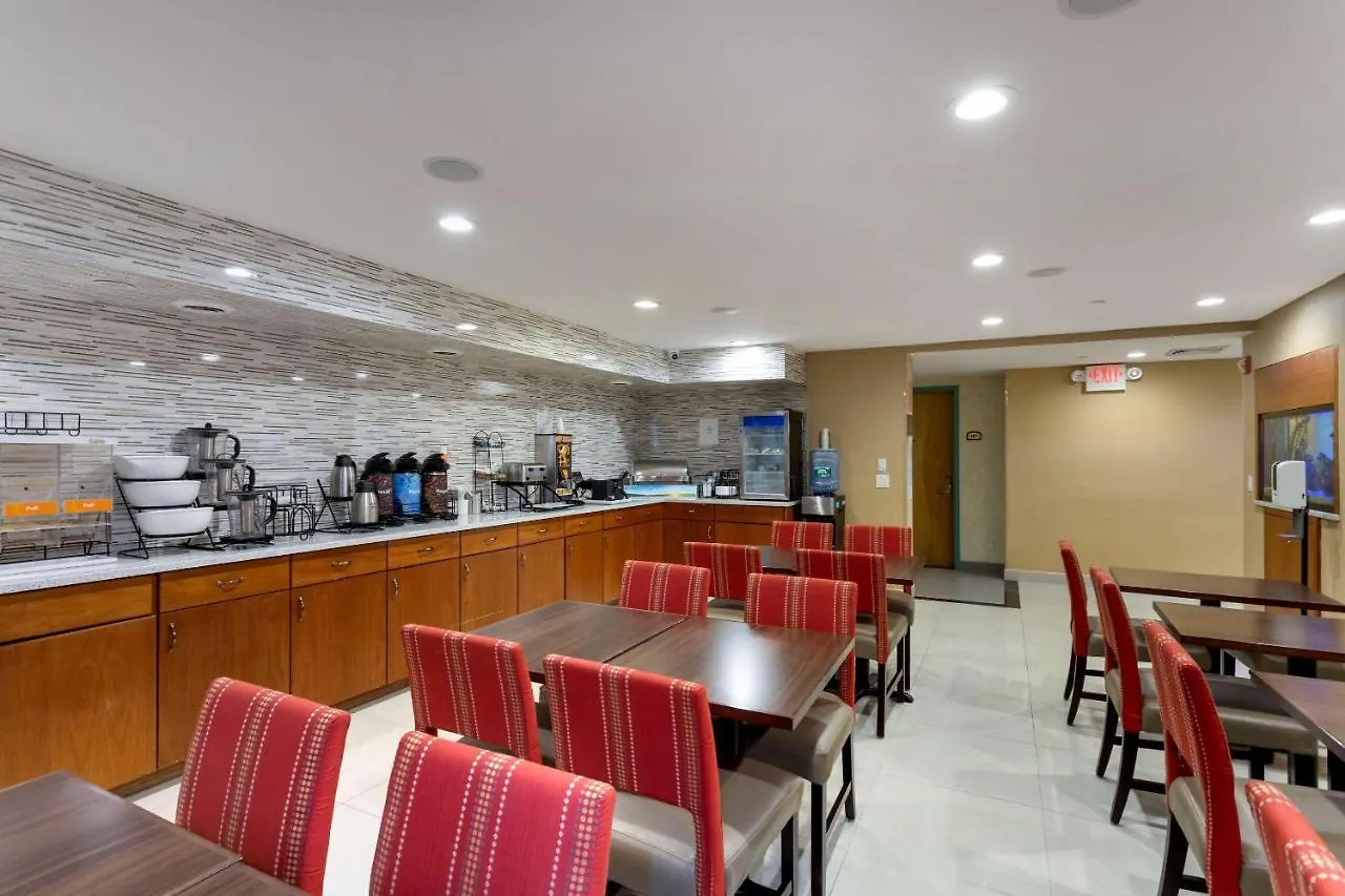 Comfort Inn Brooklyn New York 2*,  United States