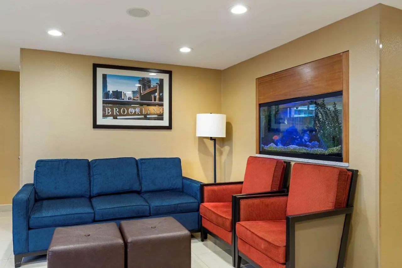 Comfort Inn Brooklyn Нью-Йорк 2*,  США