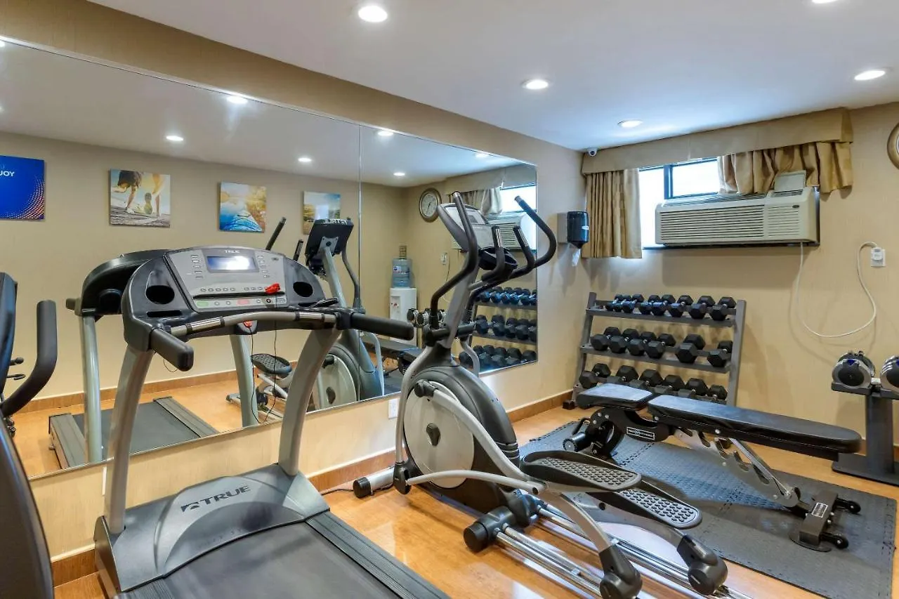 ** Отель Comfort Inn Brooklyn Нью-Йорк США
