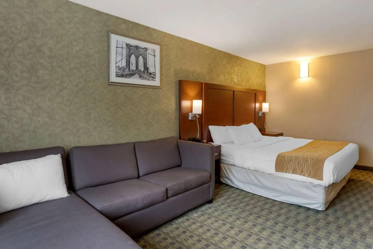 Отель Comfort Inn Brooklyn Нью-Йорк